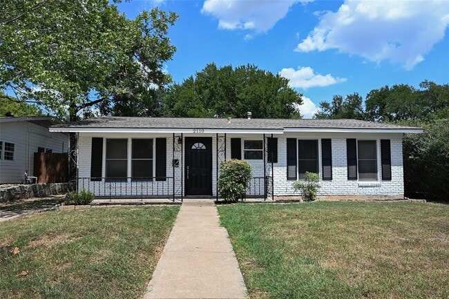 Photo - 2110 Westover Rd Casa