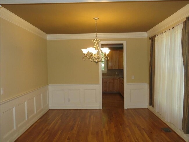 Photo - 1768 Brockett Rd