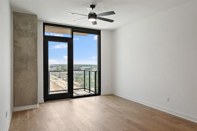 Photo - 84 East Ave Unit 1803