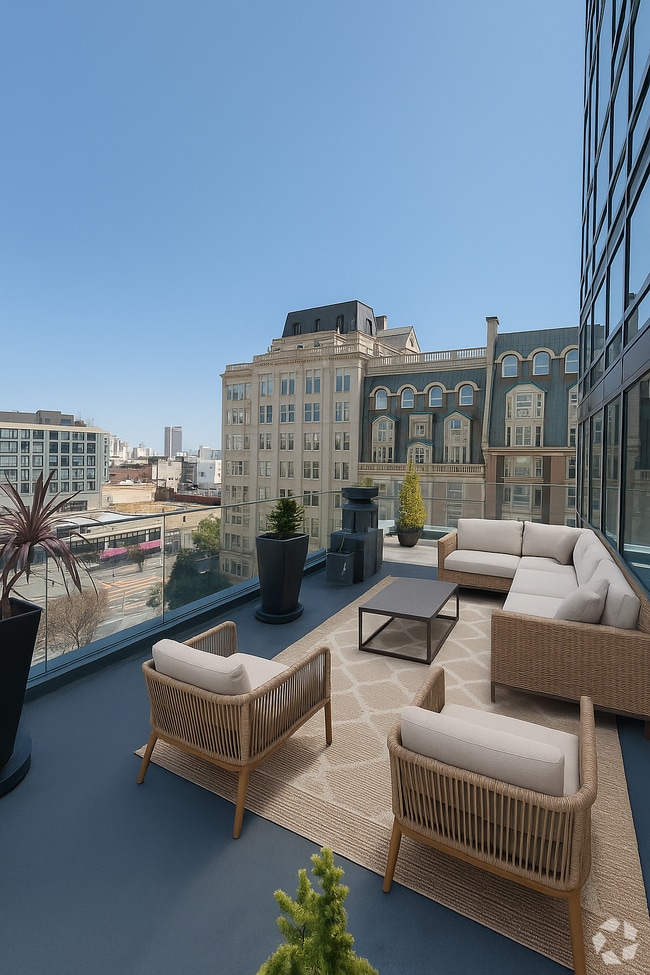 Building Photo - 1688 Pine St Unit E706 with large terrace Rental