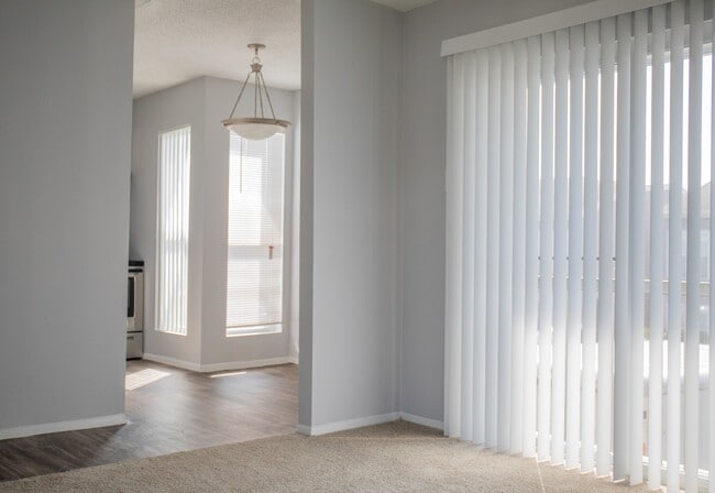 Photo - Palm Avenue Apartments