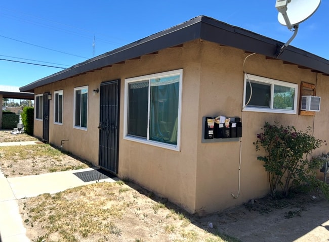 Photo - 44116 Division St Unidad B