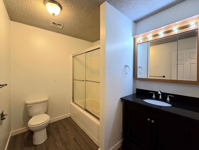 Photo - **Charming 3 Bedroom + Bonus, 2.5 Bath House for Rent in Desirable East Wenatchee**