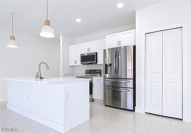 Photo - 829 Wabash St