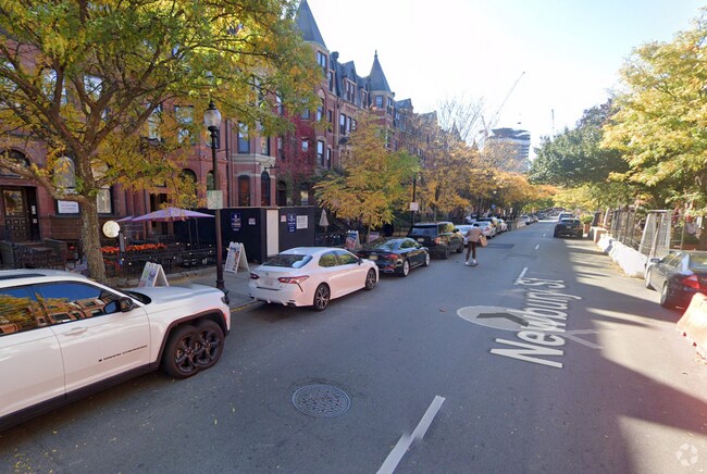 Building Photo - 249 Newbury St Unit 1R Rental