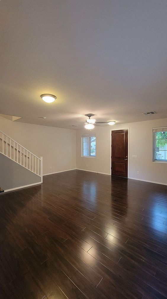 10021 E Impala Ave