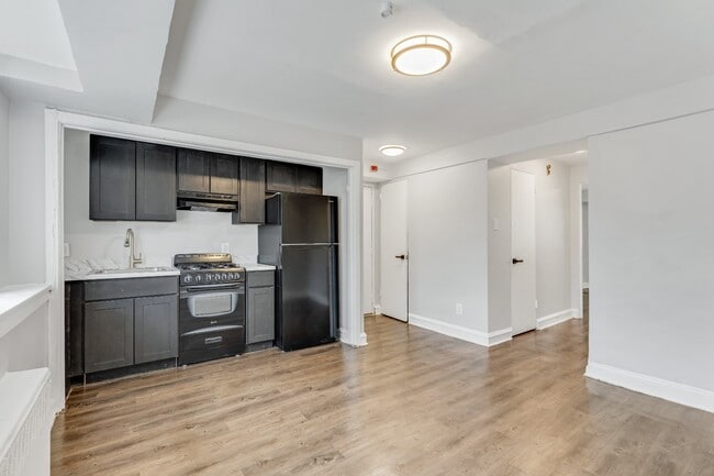 Building Photo - 6780 Blakemore St Unit B1