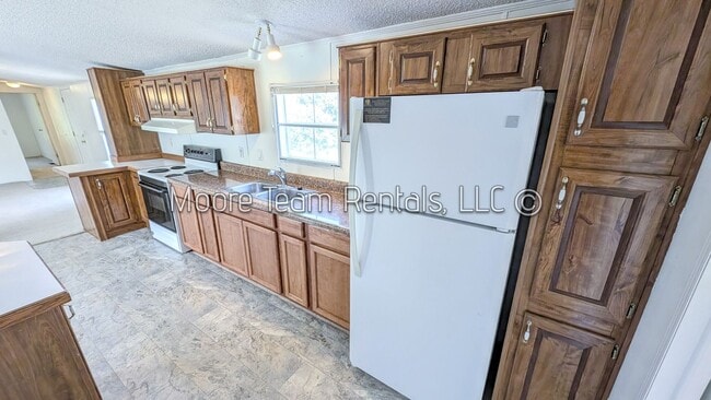 Photo - Country Home - Large Open Lot