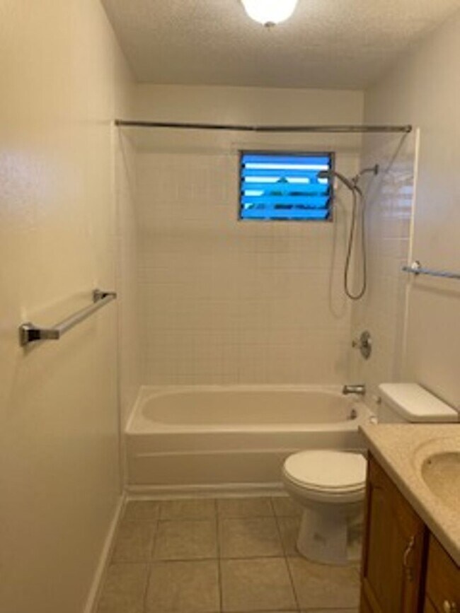 Kalani Condos House Rental in Hilo, HI