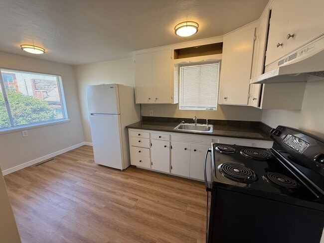 Building Photo - Delorie Building Unit 4366 Rental