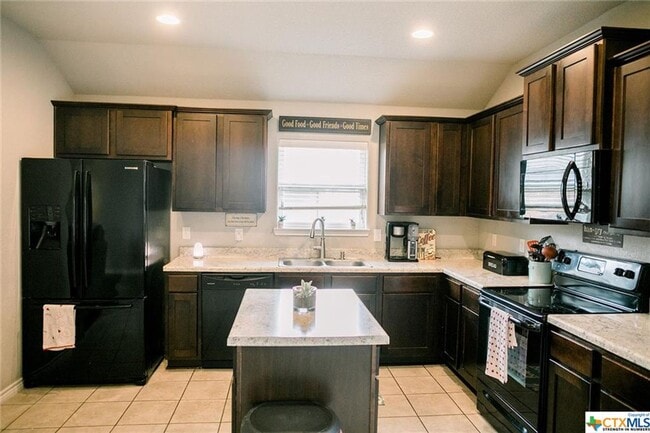 Photo - 2525 Elk Creek St