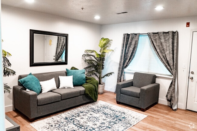 Building Photo - Summerwood Student Living Rental