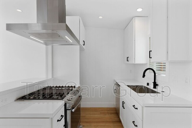 Photo - 1638 Santa Ana Ave