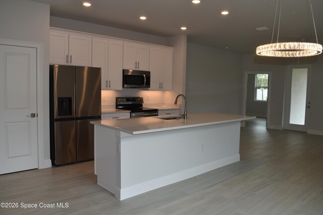 Photo - 414 Grove Ln