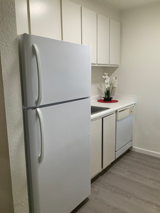 Photo - Feather Downs Apartments