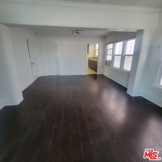 Photo - 150 S Kenmore Ave Unit 150 1/2