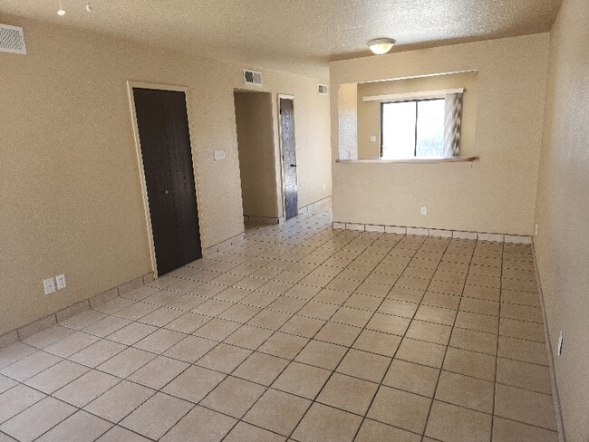 Building Photo - 463 Purdue Ct Unit B Rental