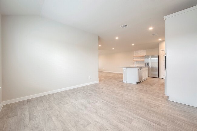 Building Photo - 2920 Gunnersbury Dr