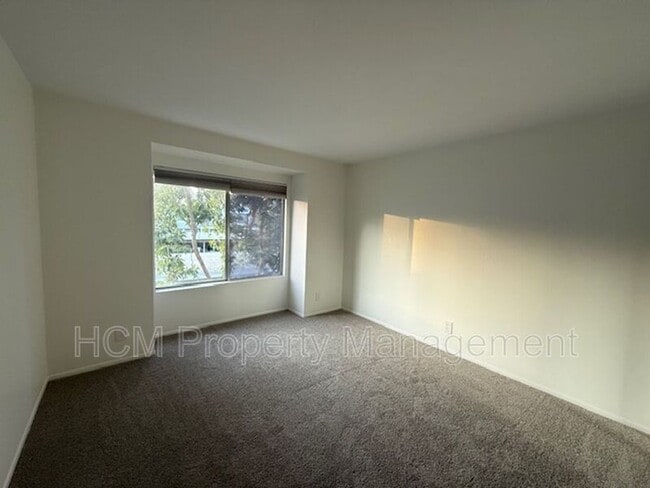 Photo - 99 Dogwood Ln