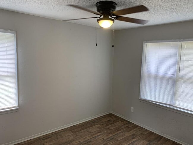 Photo - 6100 Jacks Ave