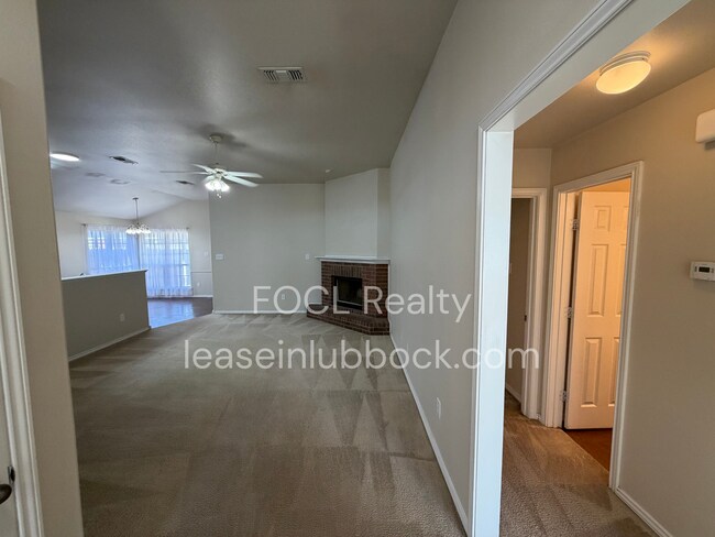 Photo - Bright and Welcoming 3/2/2