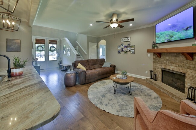 Photo - Luxurious 5 bedroom home in Atoka has it all!