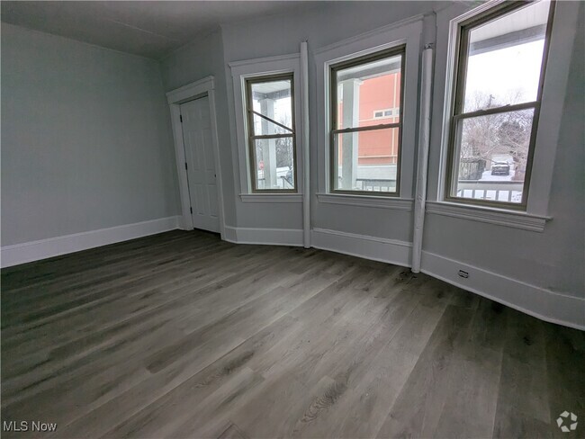 Building Photo - 1463 W 84th St Unit 4 Rental