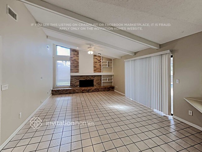 Photo - 1207 Sandalwood Dr