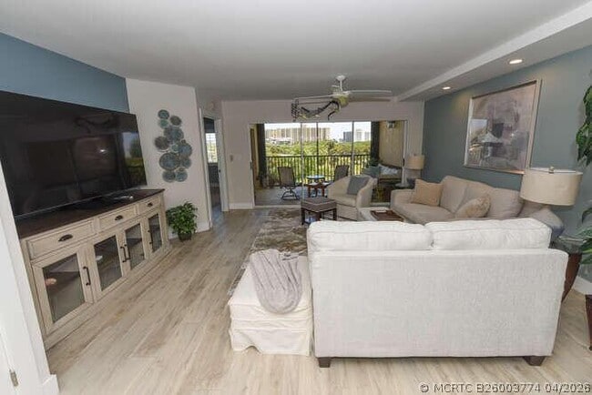 275 Palm Ave Unit C406