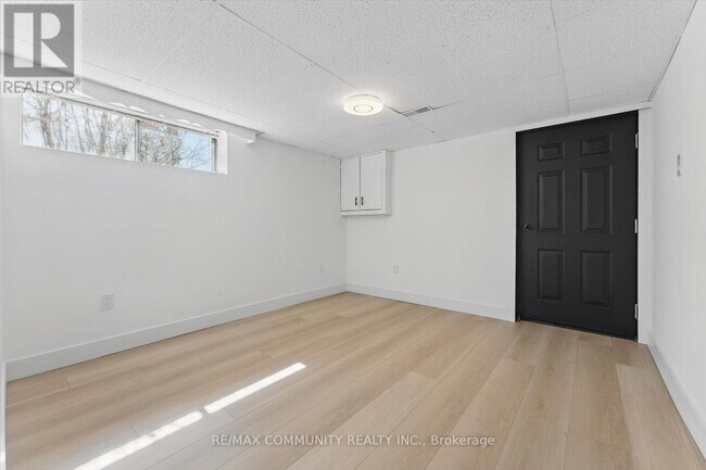 Photo - 90 Euclid Ave