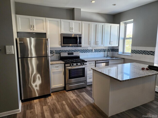 Photo - 45-01 Ditmars Blvd Unidad 2R