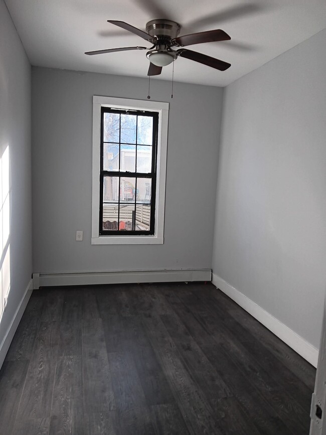Photo - 1046 E 228th St Townhome