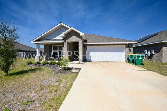 Photo - 4 Bed Crestview Home