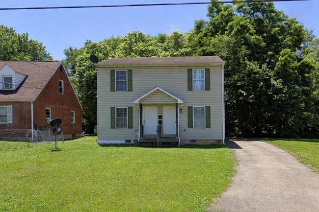 Building Photo - Edison Street 2716/2718 Unit 2718