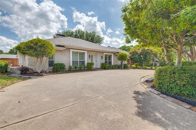 5322 W Mockingbird Ln