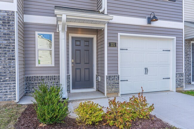 Photo - 221 Maddox Drive - 1