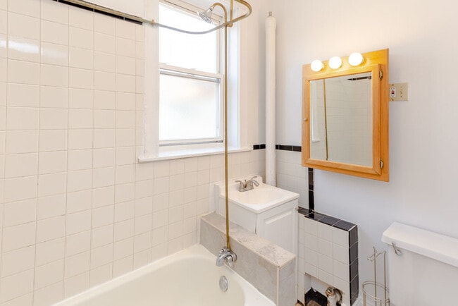 Photo - 4613 N Ashland Ave Unit 3