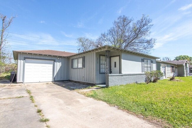 Building Photo - 3714 Ridgemont Dr