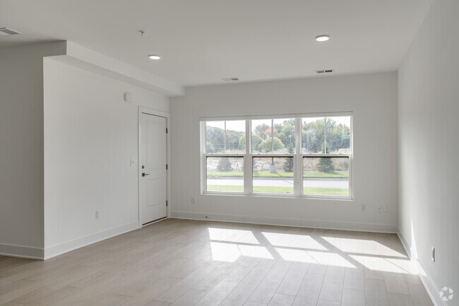 2BR, 2BA - 1,029SF - The Avalon - Living Area - The Enclave