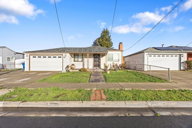 Building Photo - 252 Esther Ct