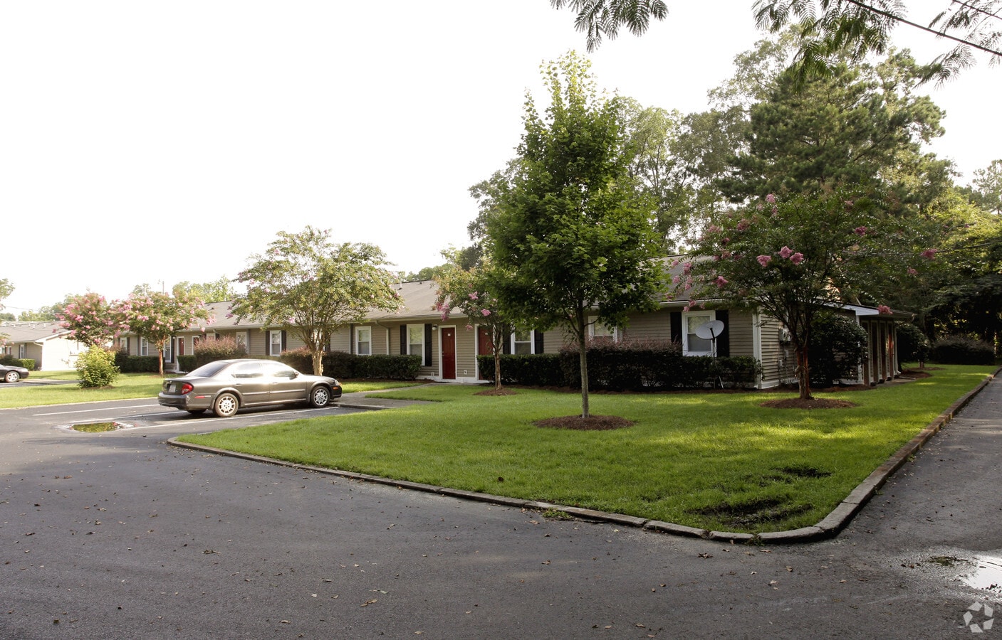 Photo - Wedgewood Apartments