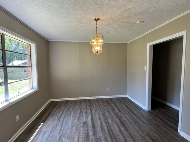 Photo - 7606 Rockingham Dr