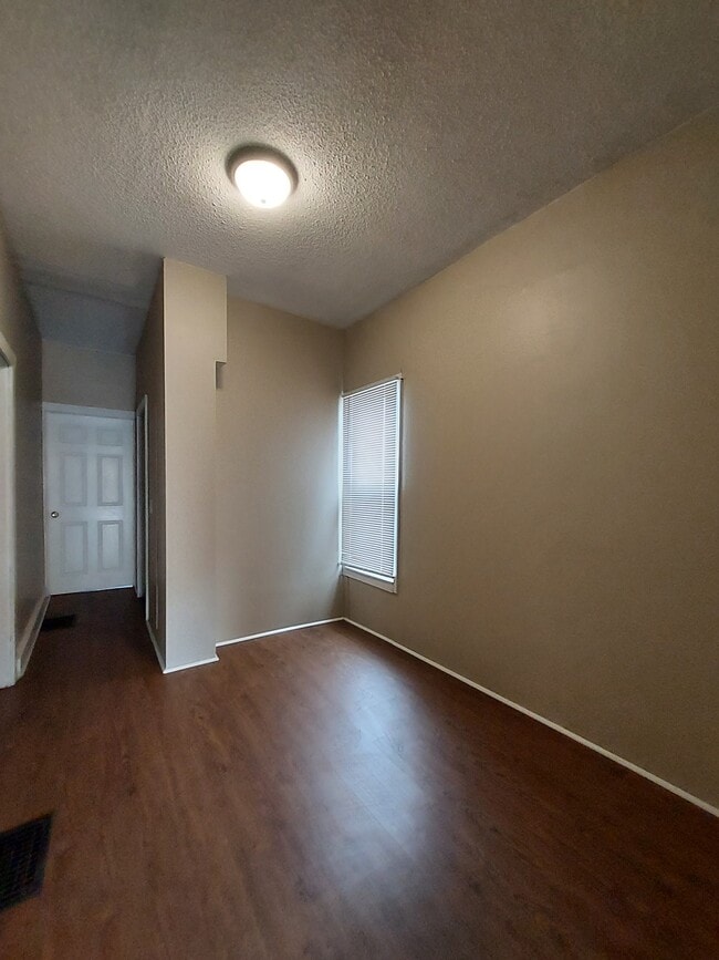 Photo - 192 Union St