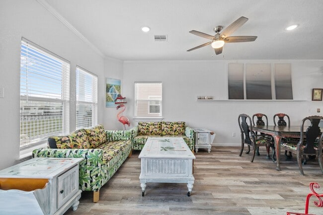Photo - 139 W Palm