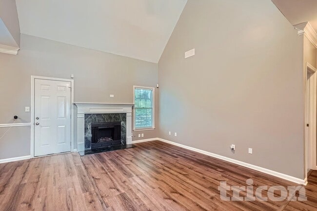 Photo - 2200 Sugarbirch Dr
