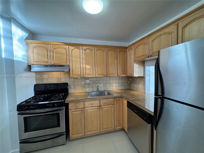 Photo - 13120 SW 92nd Ave Unit B-303