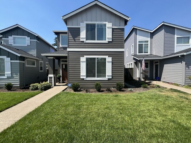 Building Photo - New Hillsboro Home with Open Living, Large Kitchen, Loft Space & Attached Garage