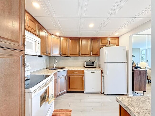 Photo - 2741 Taft St Unit 307