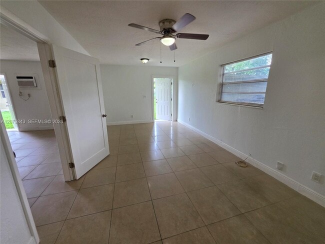 2736 NW 15th Ct Unit 2