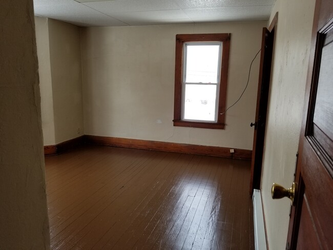 Photo - 606 W Main St